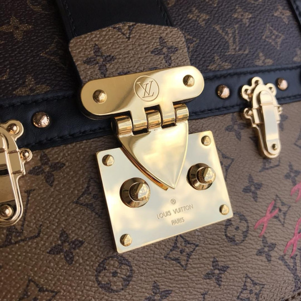 l**is V*t*n trunk clutch