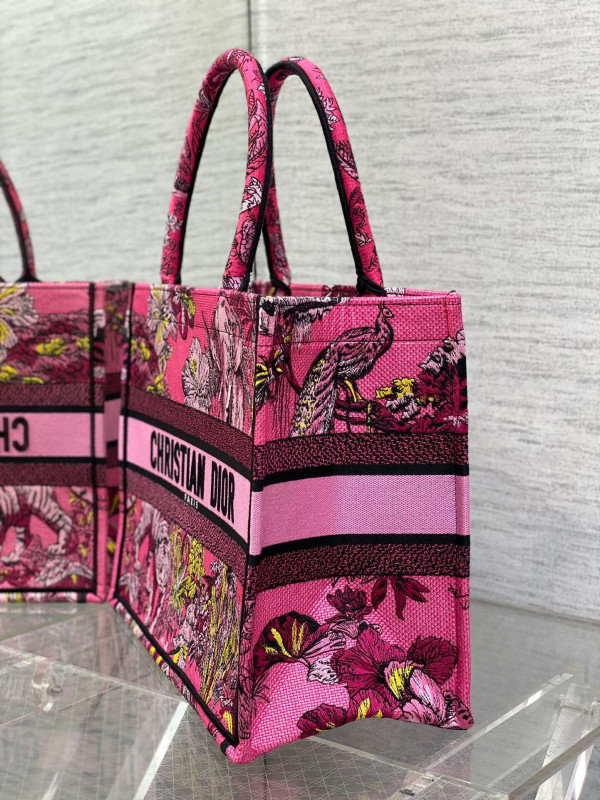 D*or book tote