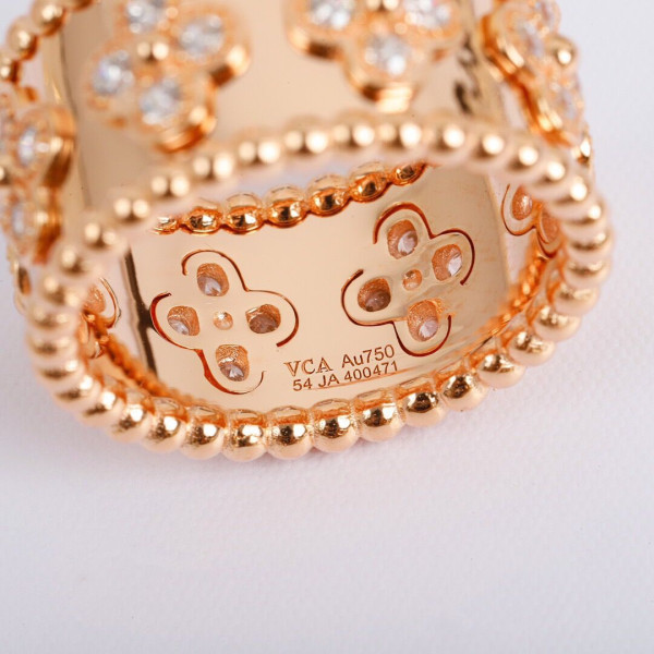 Van Cleef & Arpels Perlée clovers ring