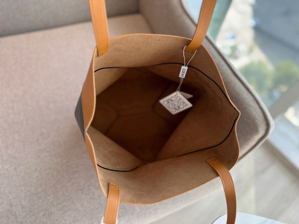 LOEWE Puzzle Fold Tote in shiny calfskin