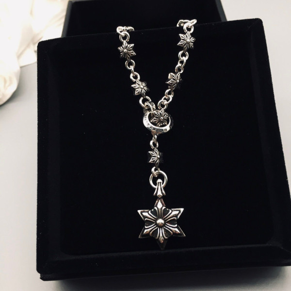 Ch*0me He**ts necklace