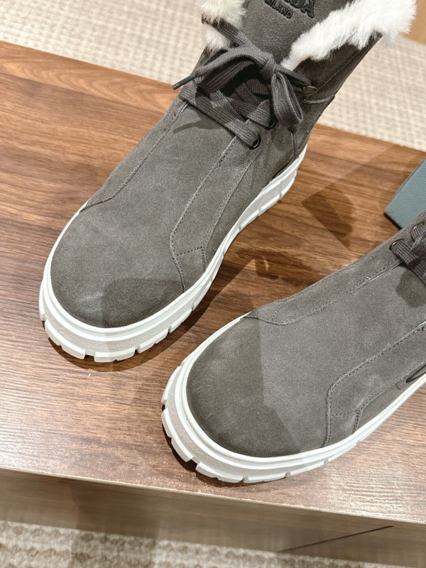 Pra*a boots