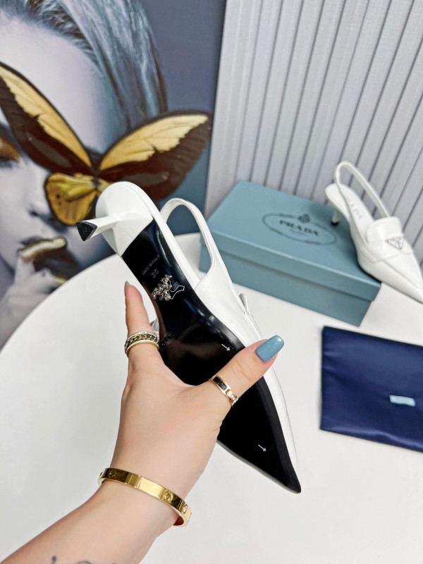 Pra*a patent leather slingbacks