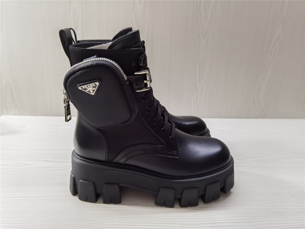 Pra*a pocket boots