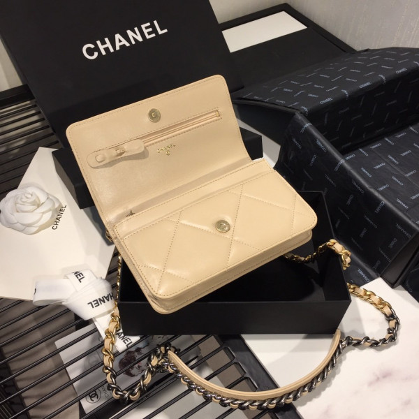 CL CHAIN WALLET