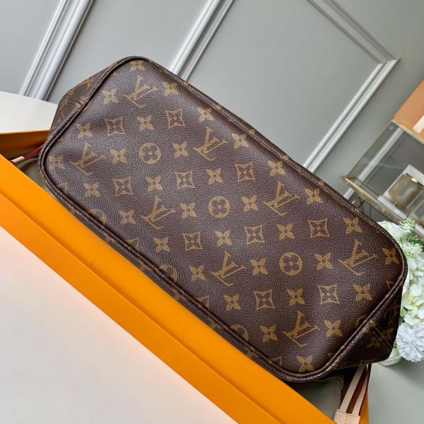 l**is V*t*n neverfull mm