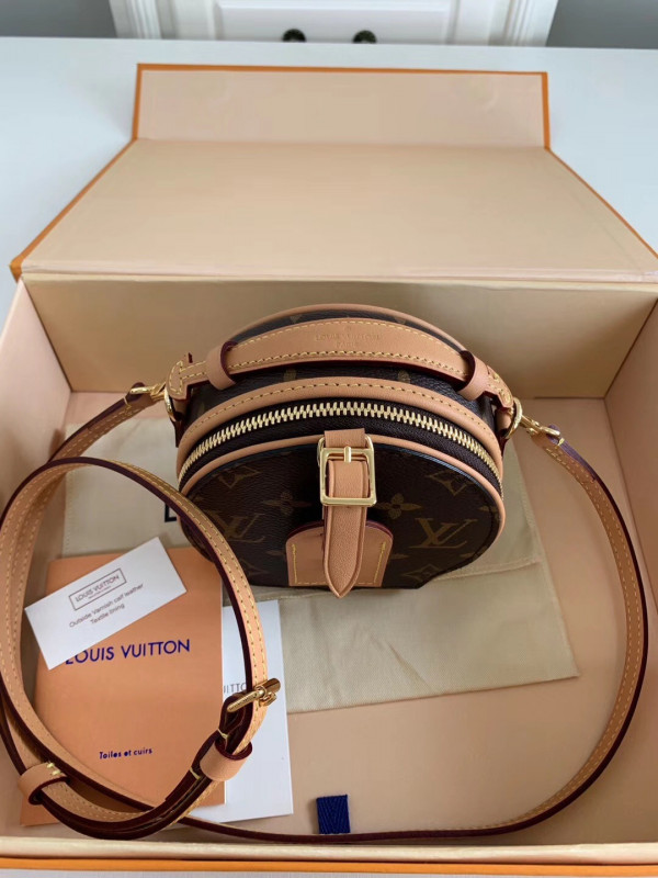 l**is V*t*n mini boite chapeau