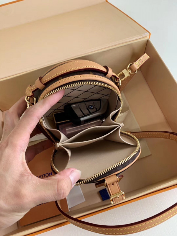 l**is V*t*n mini boite chapeau