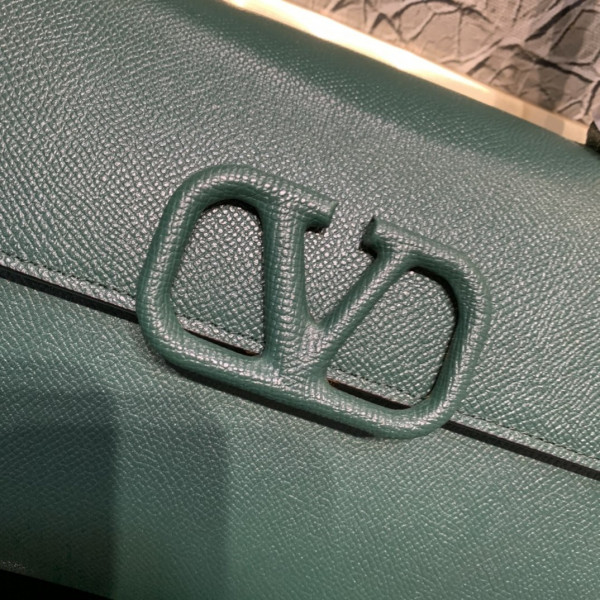 VALENTINO SMALL VSLING GRAINY CALFSKIN HANDBAG