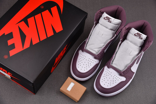 AIR JORDAN 1 HIGH OG "MAUVE" DZ5485-105