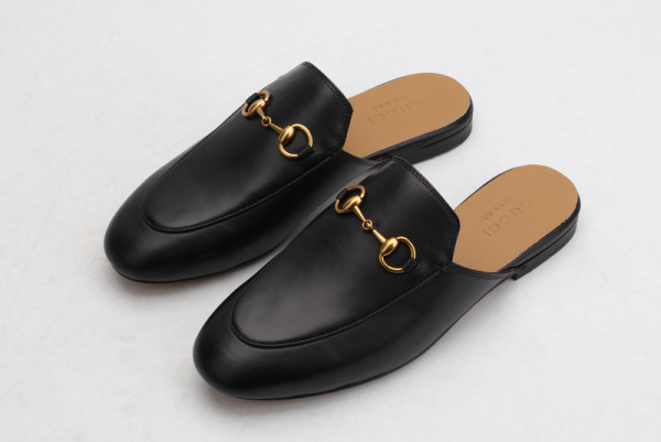 G*u*i princetown slipper