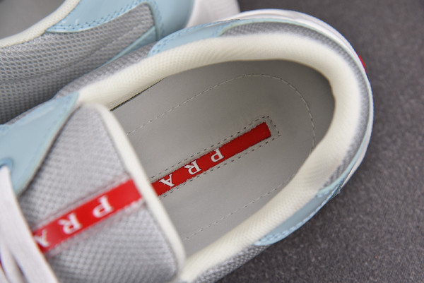 Pra*a sneaker