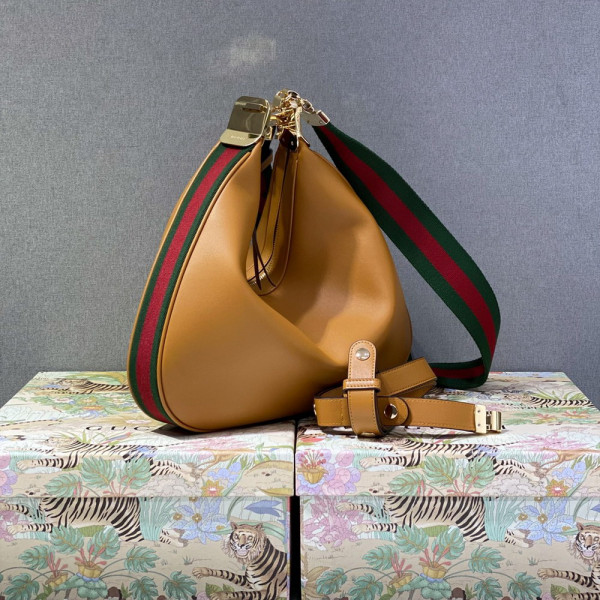 G*u*i attache large shoulder bag