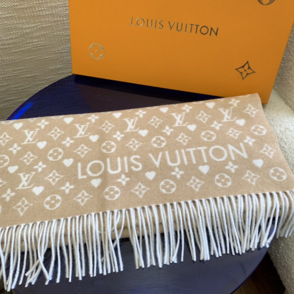 l**is V*t*n game on scarf