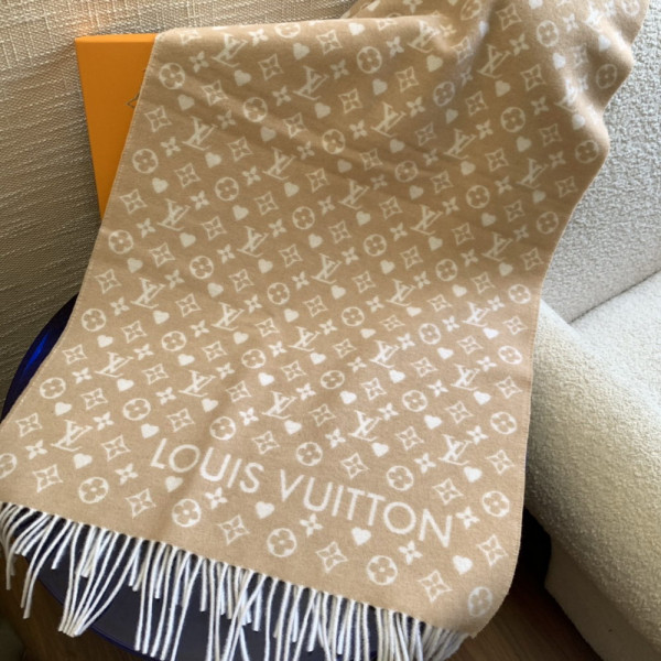 l**is V*t*n game on scarf