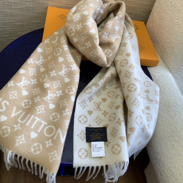 l**is V*t*n game on scarf