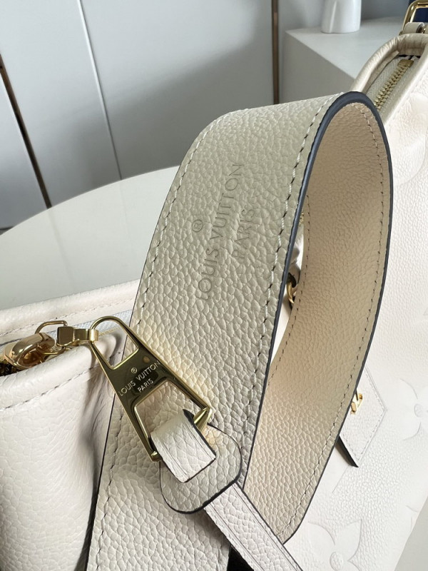 l**is V*t*n carryall pm