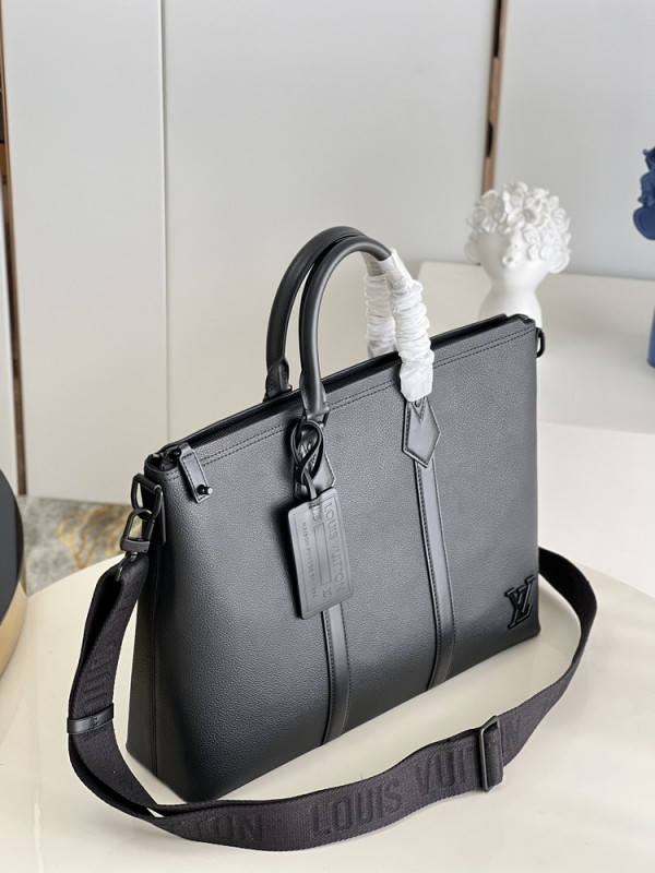 l**is V*t*n lock it tote