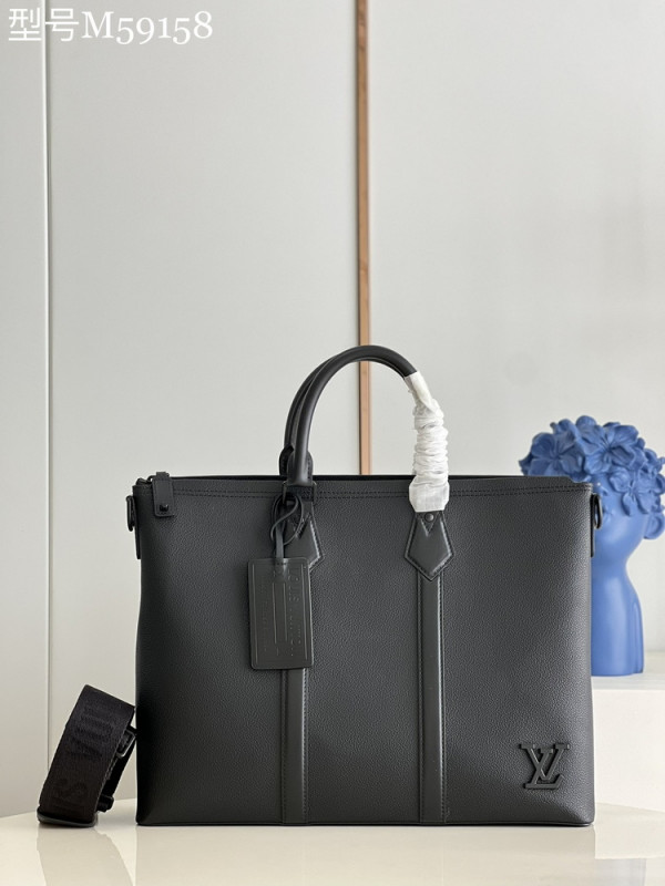 l**is V*t*n lock it tote