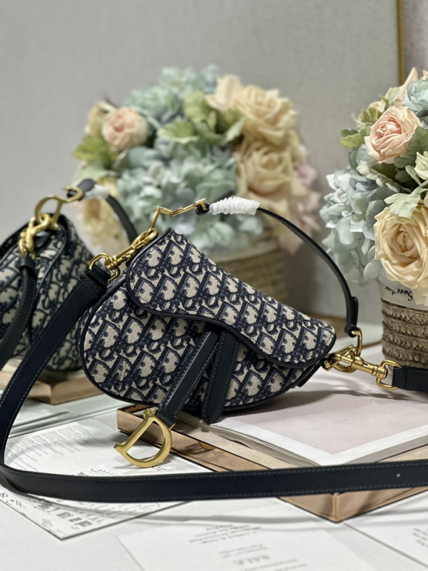 D*or saddle bag
