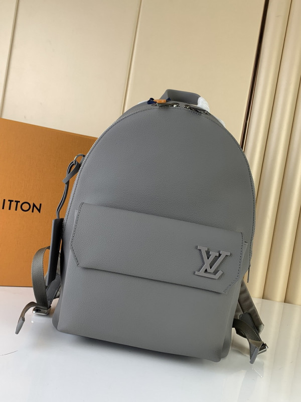 l**is V*t*n takeoff backpack