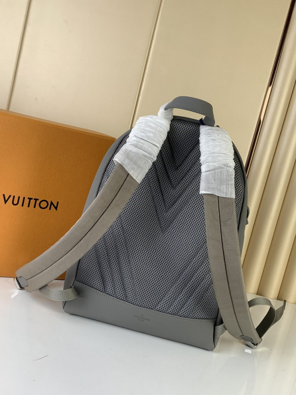 l**is V*t*n takeoff backpack