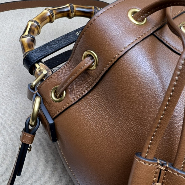 G*u*i diana small bucket bag