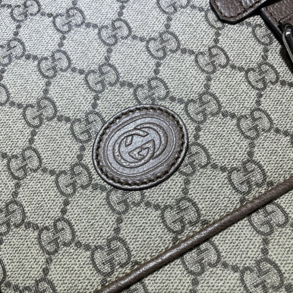 G*u*i gg messenger bag