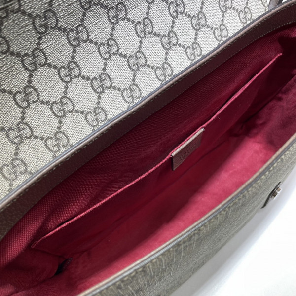 G*u*i gg messenger bag