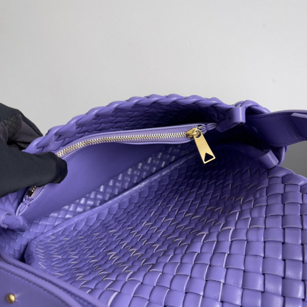 Bo*te*ga ve*ne*ta small cobble shoulder bag