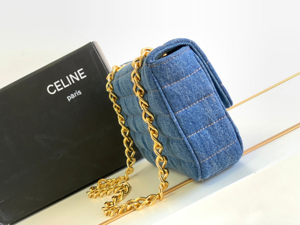 ce**e chain shoulder bag matelasse monoCh*0me