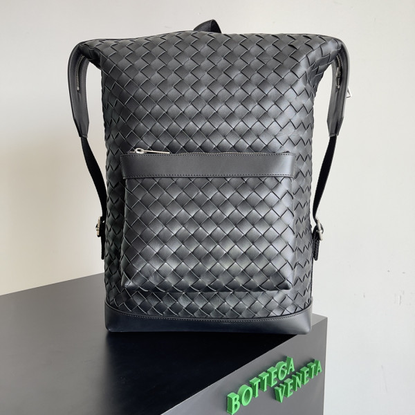 Bo*te*ga ve*ne*ta arco backpack