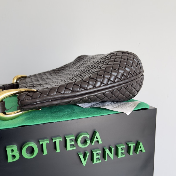 Bo*te*ga ve*ne*ta small clicker shoulder bag