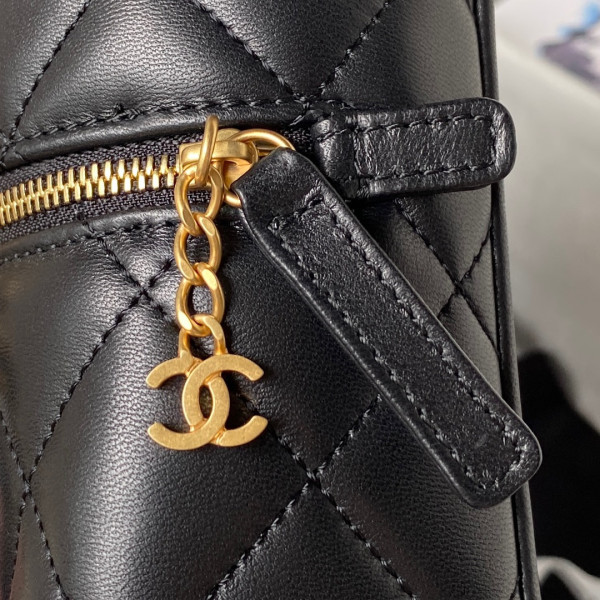 CL BAG WITH TOP HANDLE