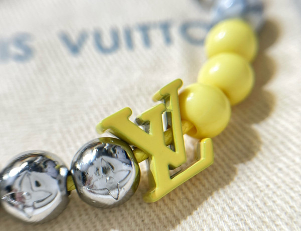 l**is V*t*n bracelet