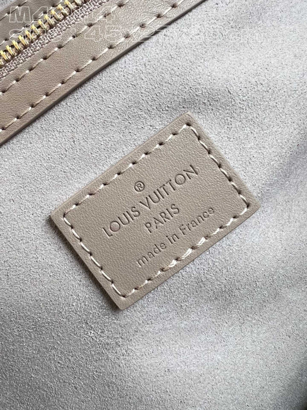 l**is V*t*n keepall bandouliÈre 45