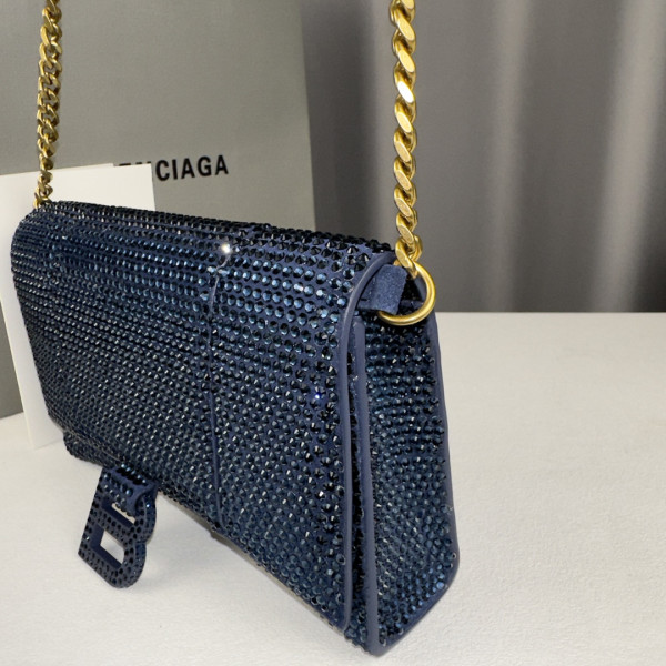 Ba*len*cia*ga hourglass wallet on chain