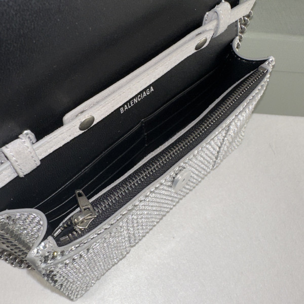 Ba*len*cia*ga hourglass wallet on chain