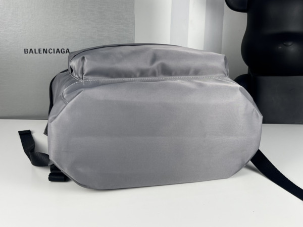 Ba*len*cia*ga backpack