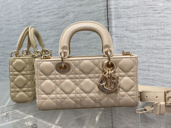 D*or lady d-joy bag