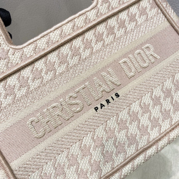 D*or book tote mini
