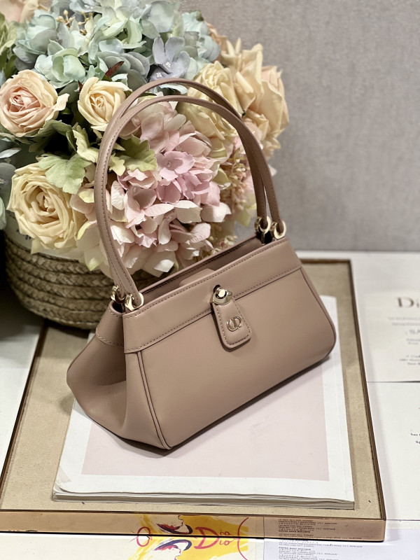 D*or key bag