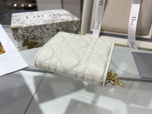 D*or wallet