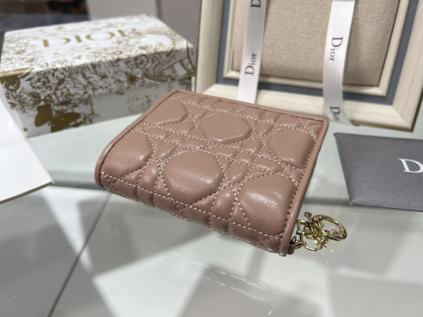 D*or wallet