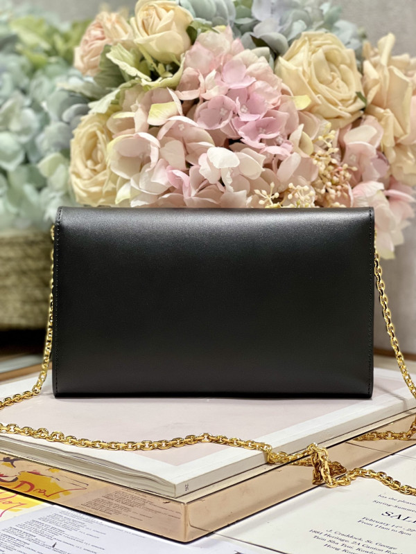 D*or bobby east-west pouch with chain