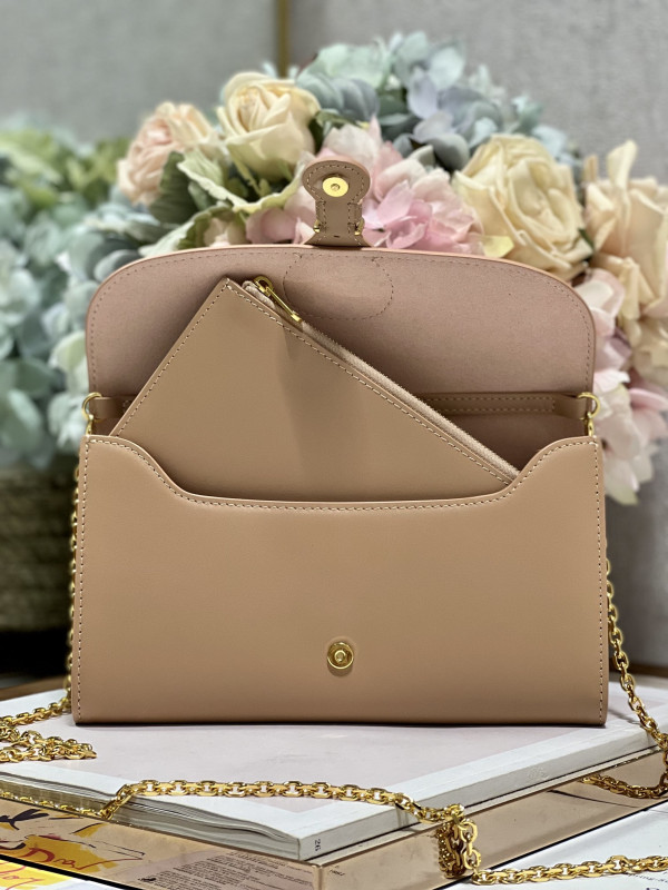 D*or bobby east-west pouch with chain