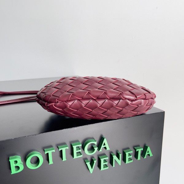 Bo*te*ga ve*ne*ta mini sardine top handle bag