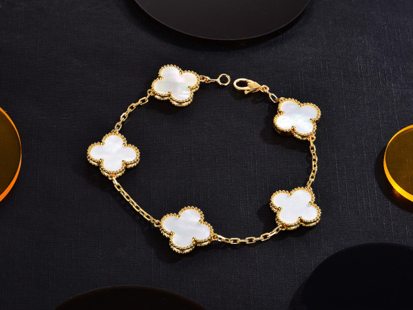 Van Cleef & Arpels Perlée BRACELET