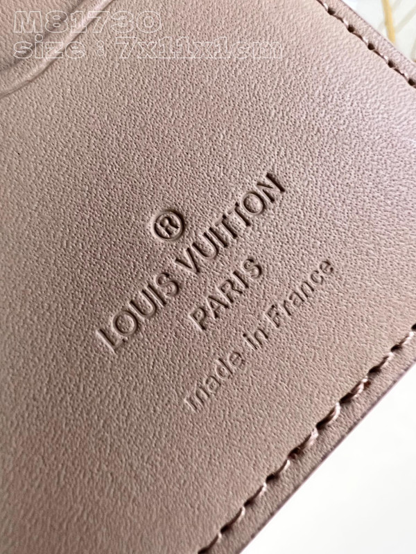 l**is V*t*n pocket organizer