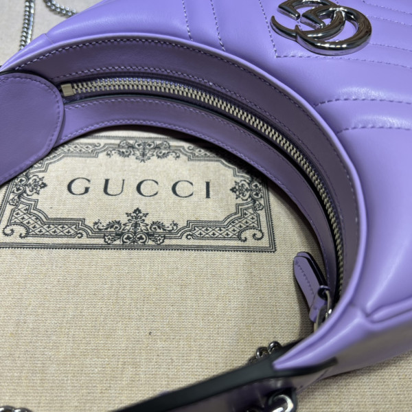 G*u*i gg marmont half-moon-shaped mini bag